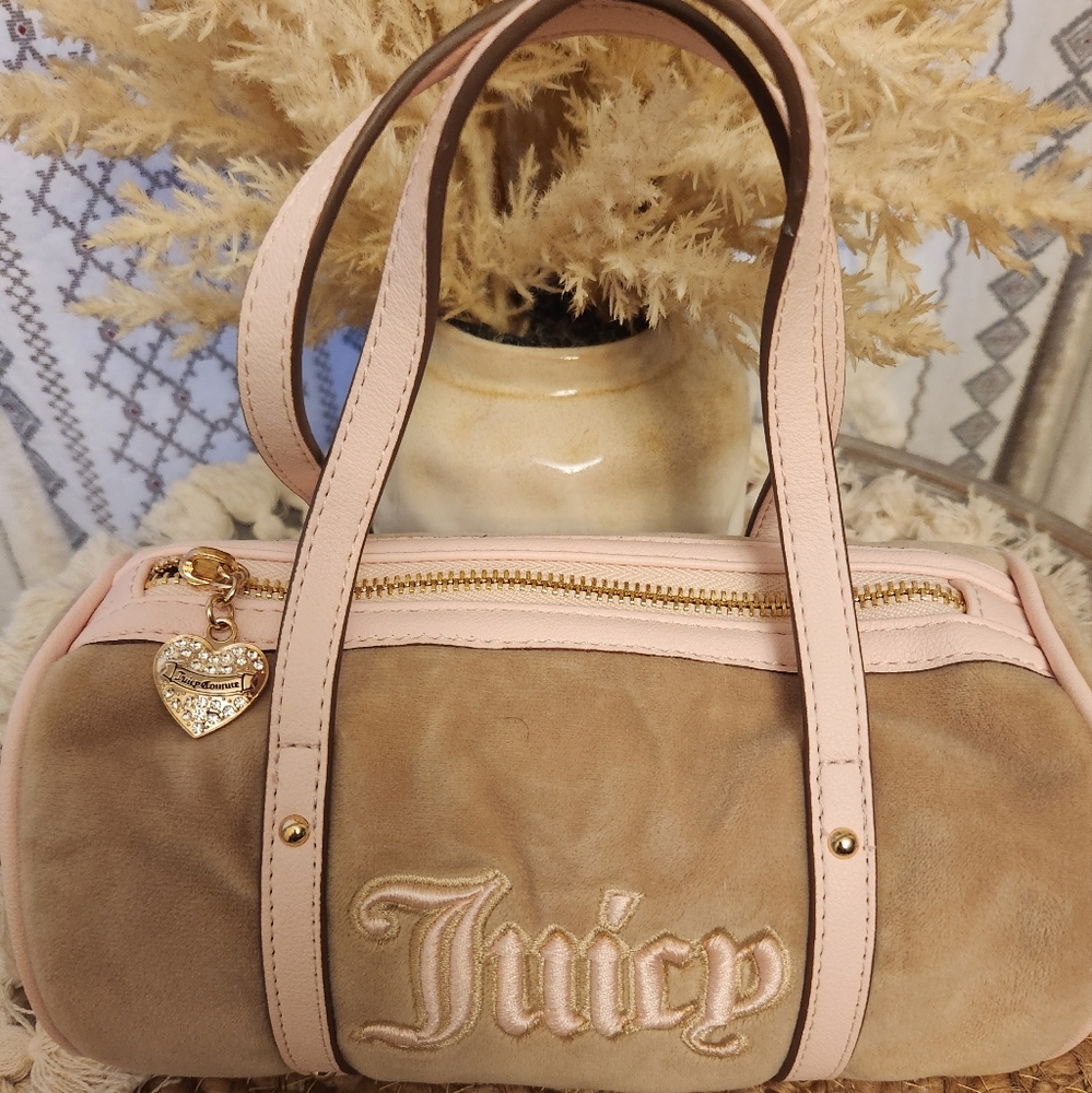 NWOT Juicy Couture queen of everything  barrel bag.